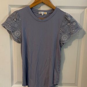 C&C California Light Blue Eyelet Sleeve Tee Size Small